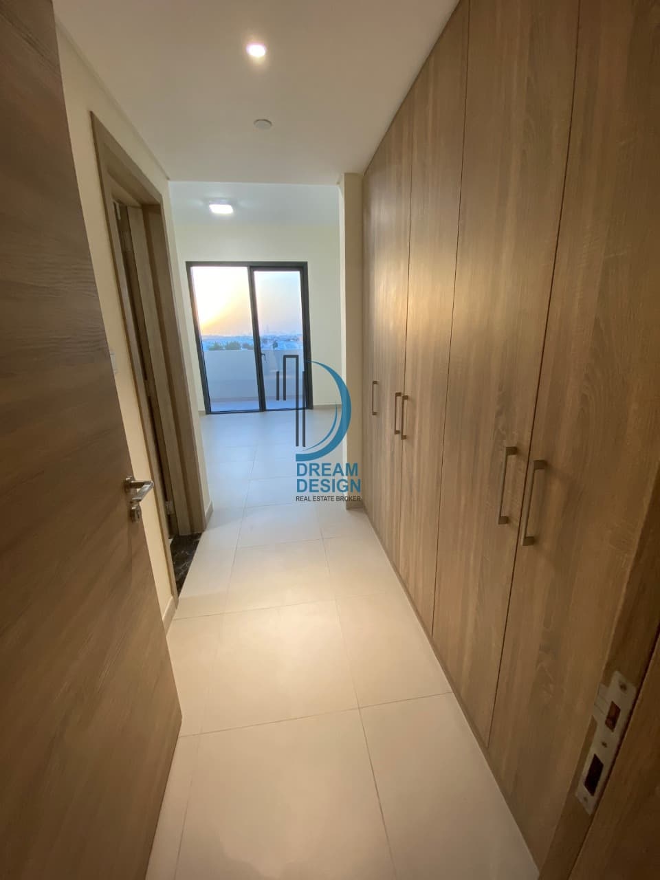 Closed Kitchen | 2bed + Maid