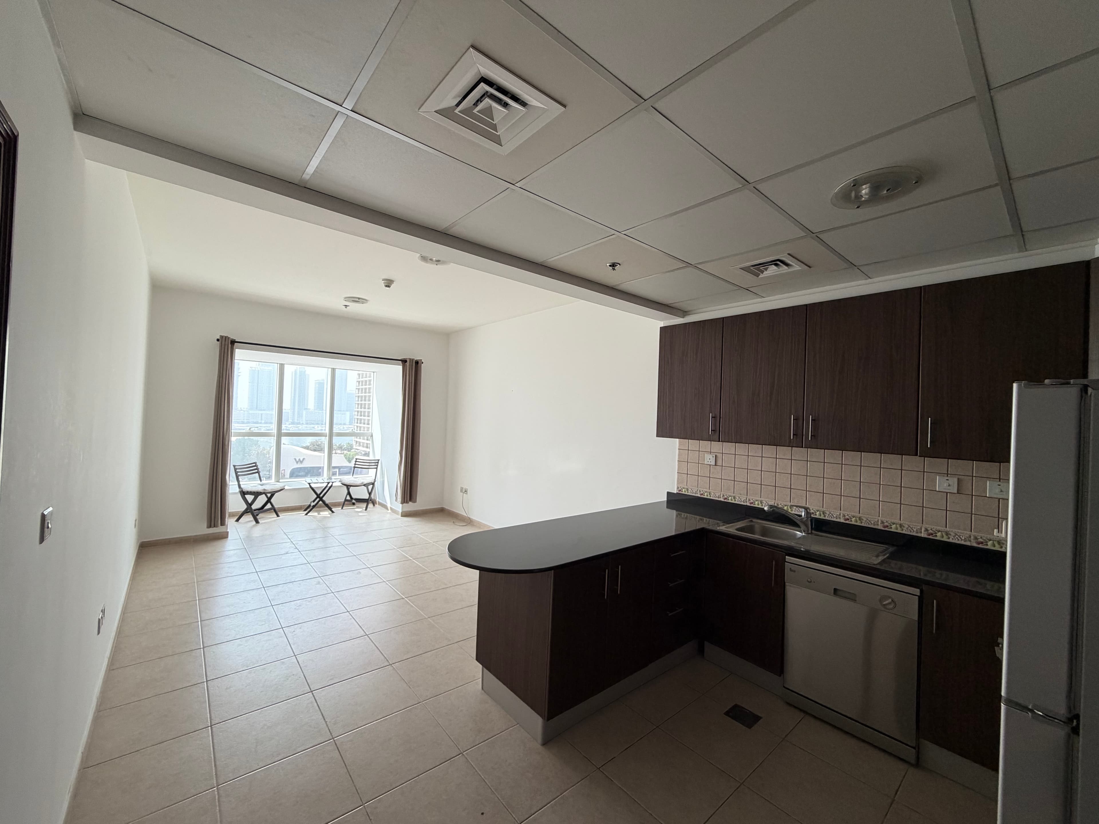 Sea View | White Goods | Vacant Now