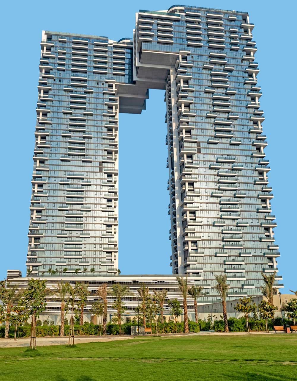 2 Bed Ready to Move In | Good ROI | Close to Metro